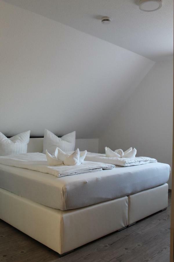 Gastehaus Hubertushof - 24H Check-In Hotel Hausen  Exterior photo